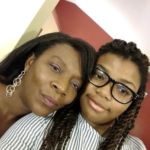 Meet your Posher, Mia